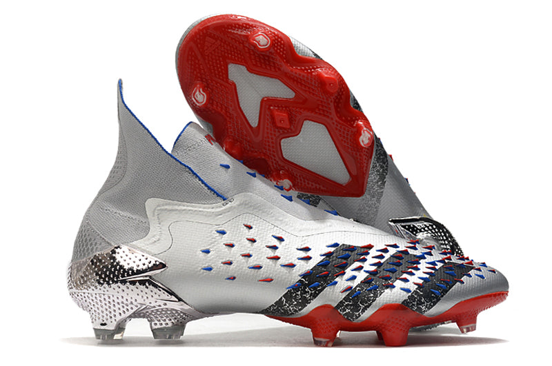 Chuteira Adidas Predator Freak+ Campo