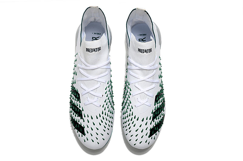 Chuteira Adidas Predator Freak+ .1 Campo