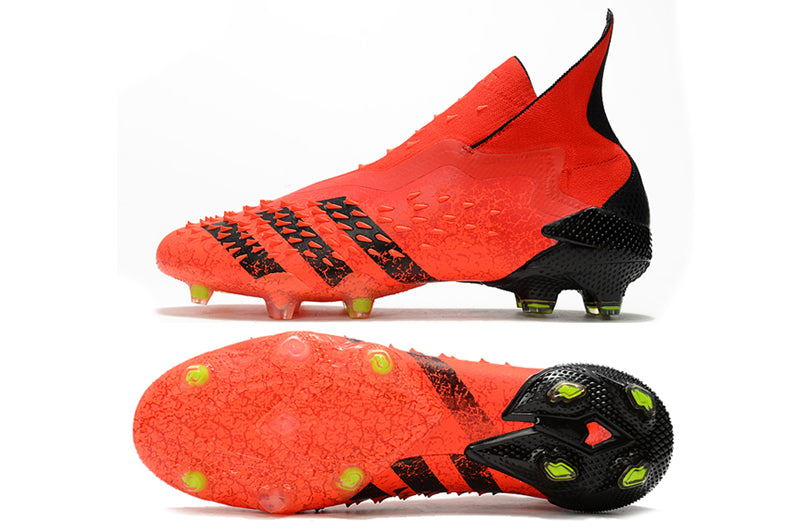 Chuteira Adidas Predator Freak+ Campo