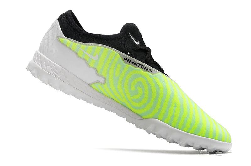 Chuteira Nike React Phantom GX Pro Society