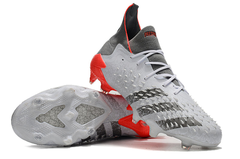 Chuteira Adidas Predator Freak+ .1 Campo